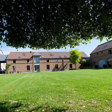 Aparthotel Le Manoir Du Capitaine Feluy Екстериор снимка