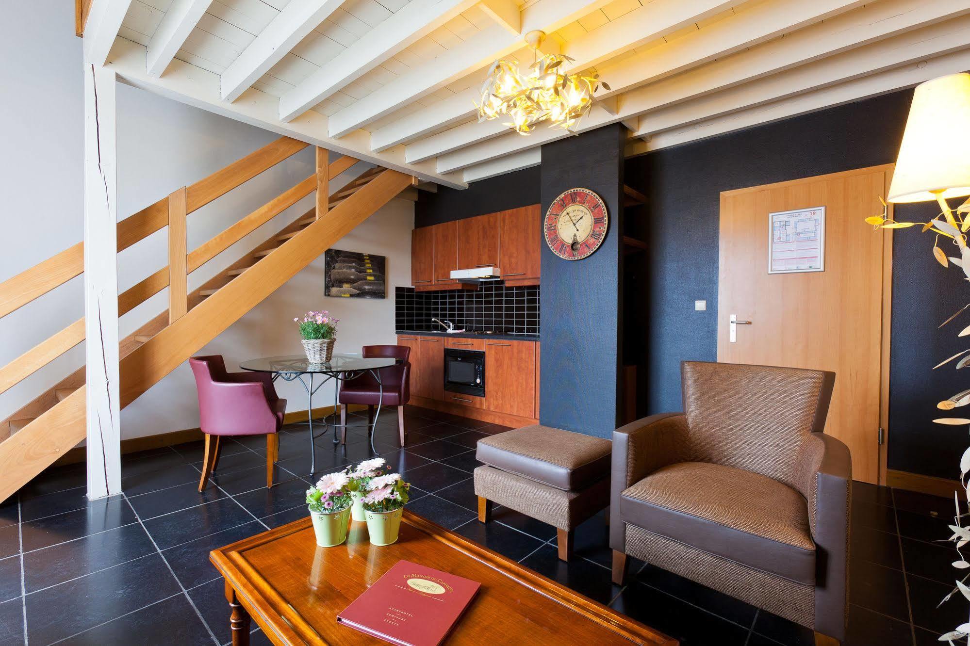 Aparthotel Le Manoir Du Capitaine Feluy Екстериор снимка