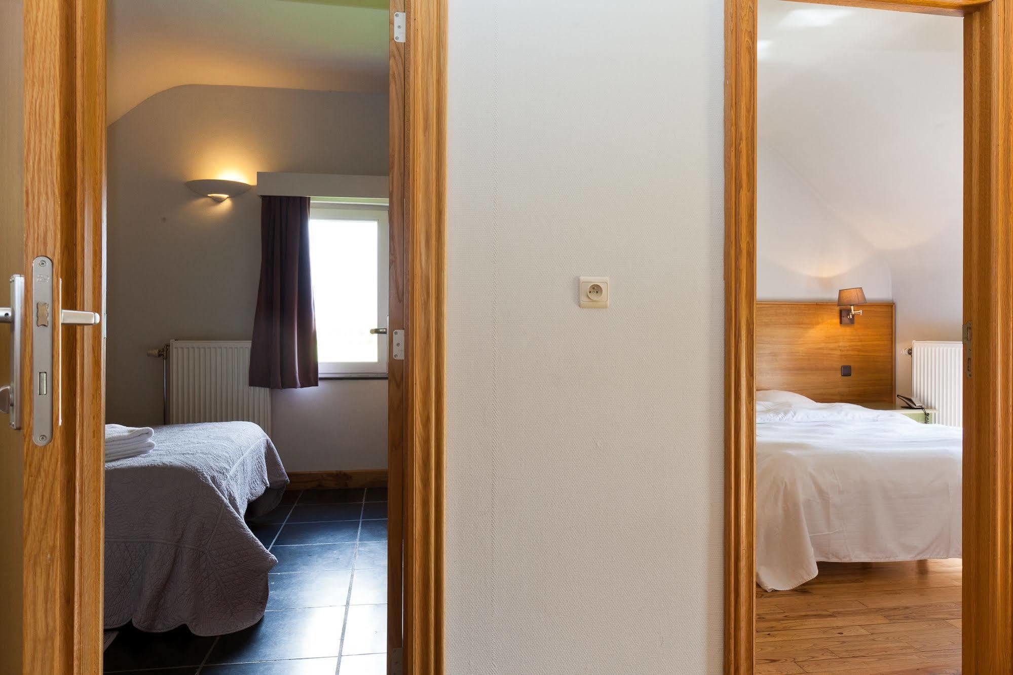 Aparthotel Le Manoir Du Capitaine Feluy Екстериор снимка